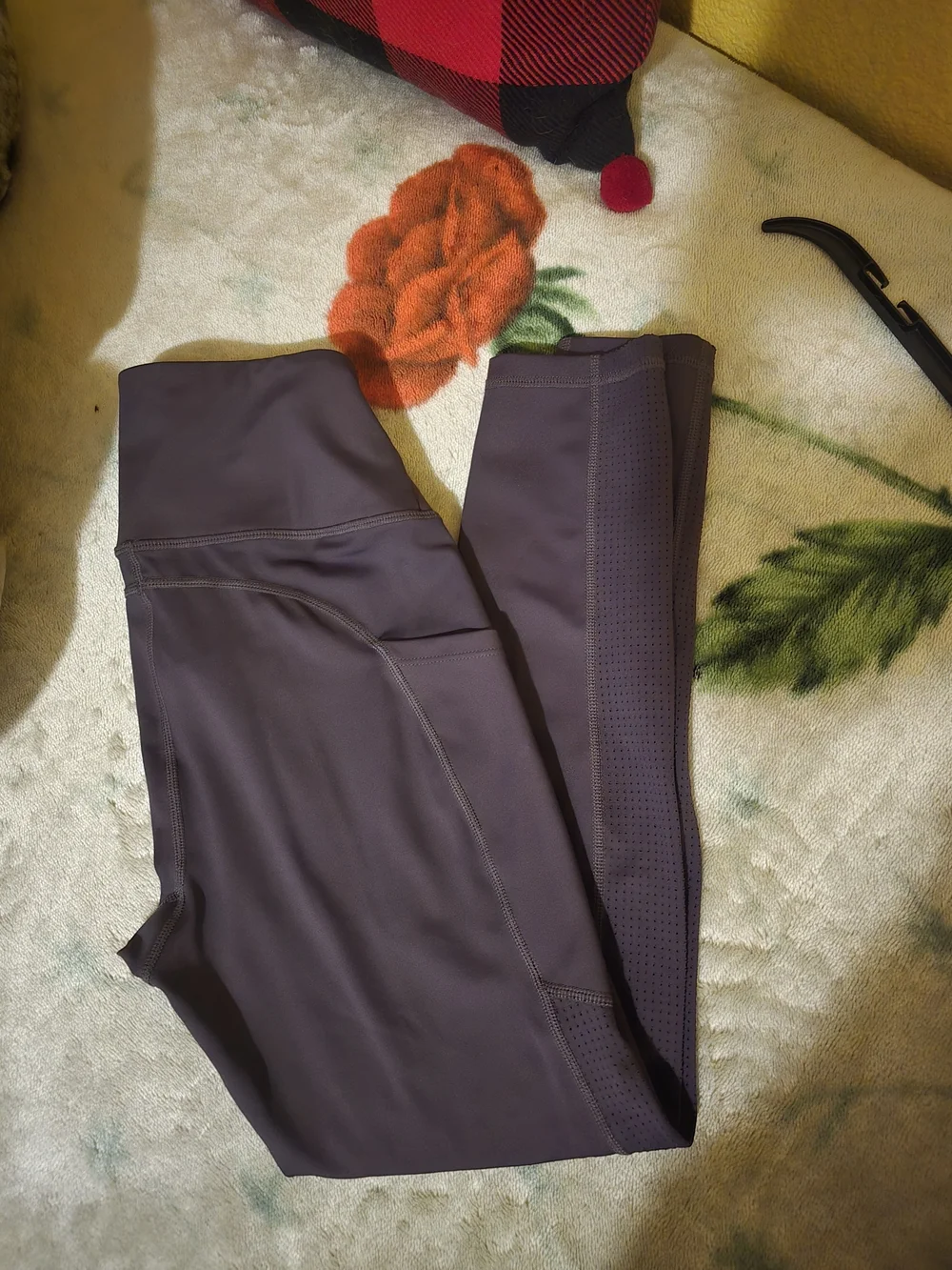 Women’s Black Stretch Jeans with Contrast Stitching